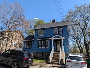 Building Photo - 98 Rock Glen Rd