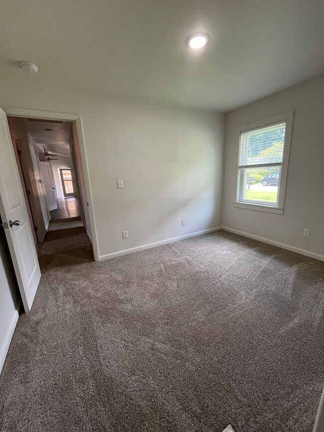 Building Photo - 3-bedroom, 2.5-bathroom HOME FOR RENT!