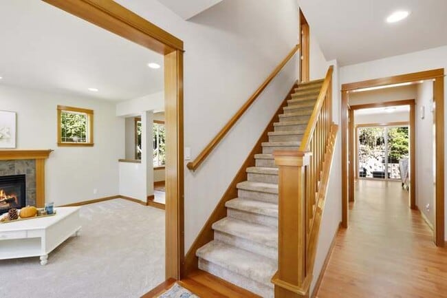 Building Photo - 16532 Lemolo Shore Dr NE