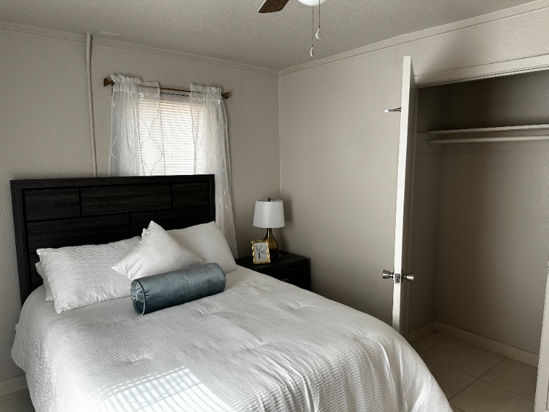 Building Photo - 220 S 25th Ave