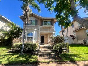 Building Photo - Ocean Pointe 3 bedroom 2.5 bath w/2-car ga...