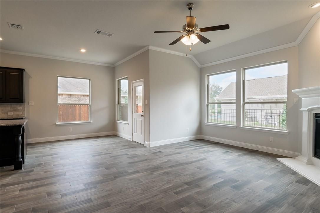 Building Photo - 4004 Knollbrook Ln