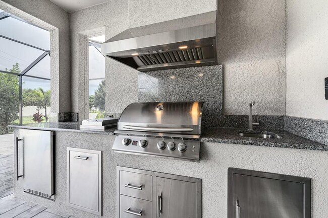 Building Photo - 11336 Canopy Loop