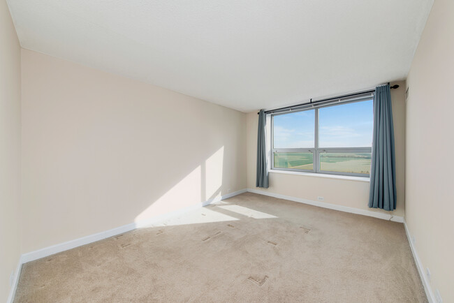 Building Photo - 474 N Lake Shore Dr