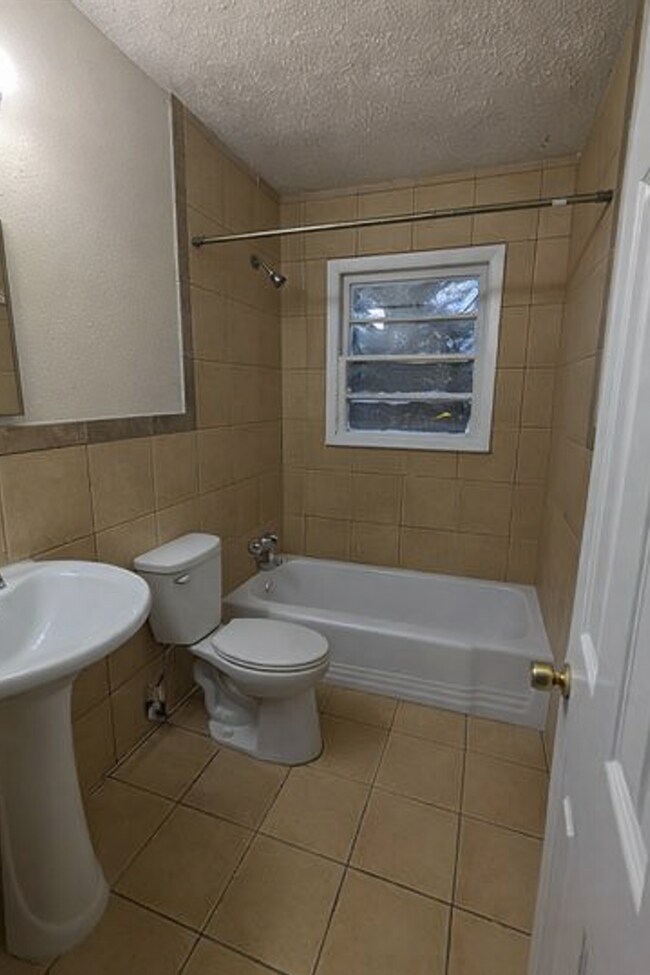 Building Photo - 2803 Marco Dr NW