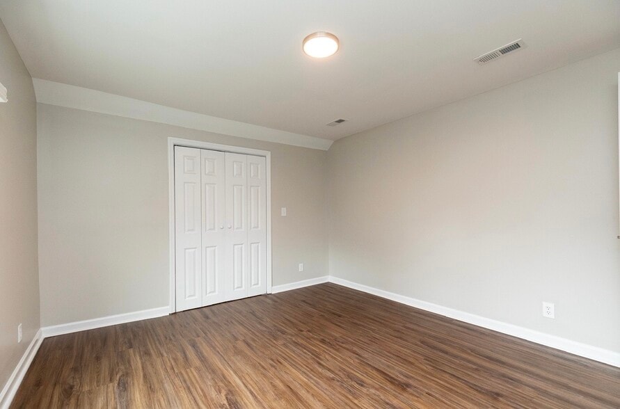 Building Photo - 848 Argle Ave