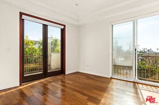 Building Photo - 632 Kings Rd