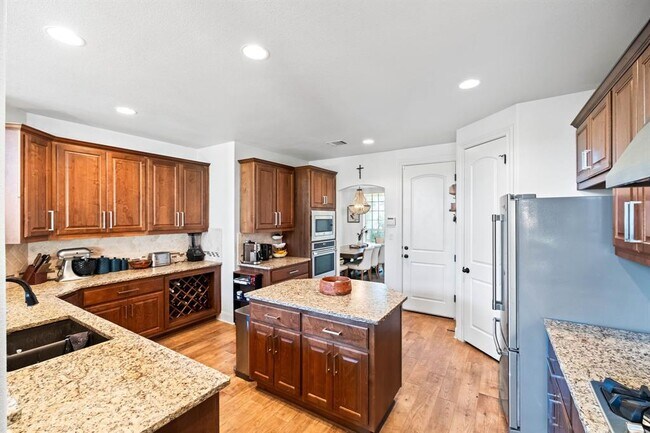 Building Photo - 174 Jayne Cove