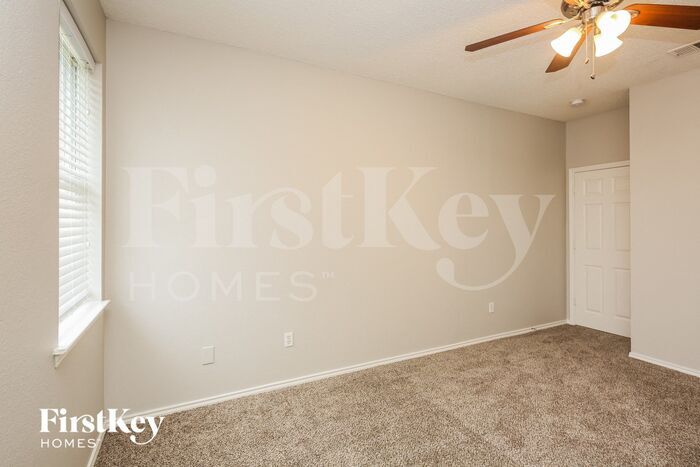 Building Photo - 500 Blueberry Hill Ln