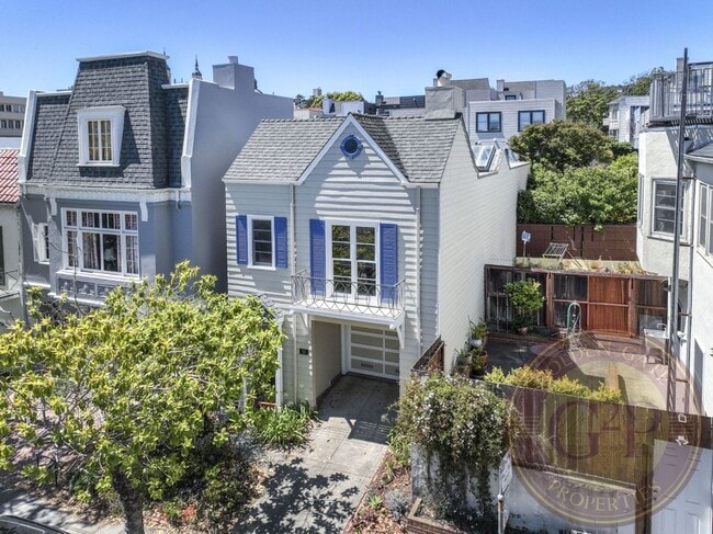 Building Photo - Lone Mountain - 3 BR, 2 BA House 2,185 Sq....