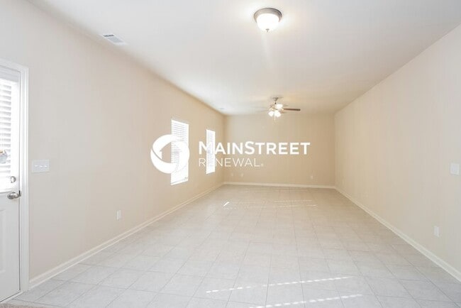 Building Photo - 4 Bedroom Pet-Friendly Home in Covington, ...