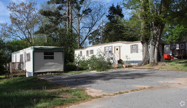 Building Photo - Beacon Point Mobile Home Park
