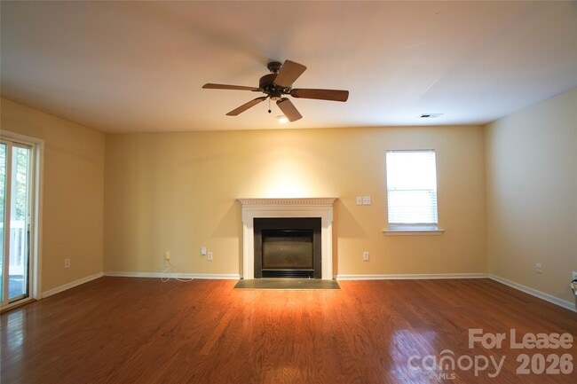 Building Photo - 214 Howe St