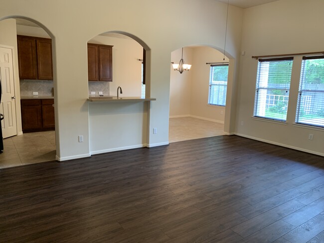 Living room to Kitchen - 8922 Parlin Ridge Dr