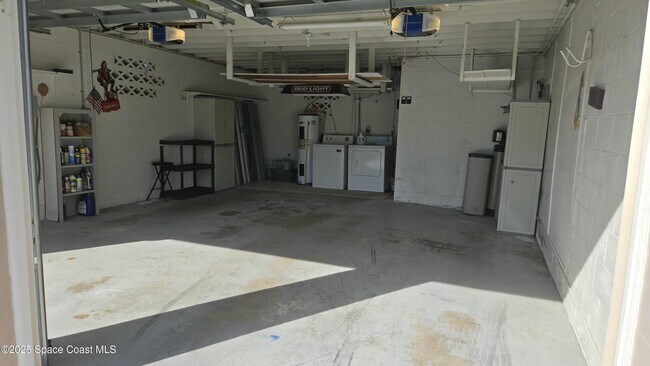 Building Photo - 141 E Exeter St