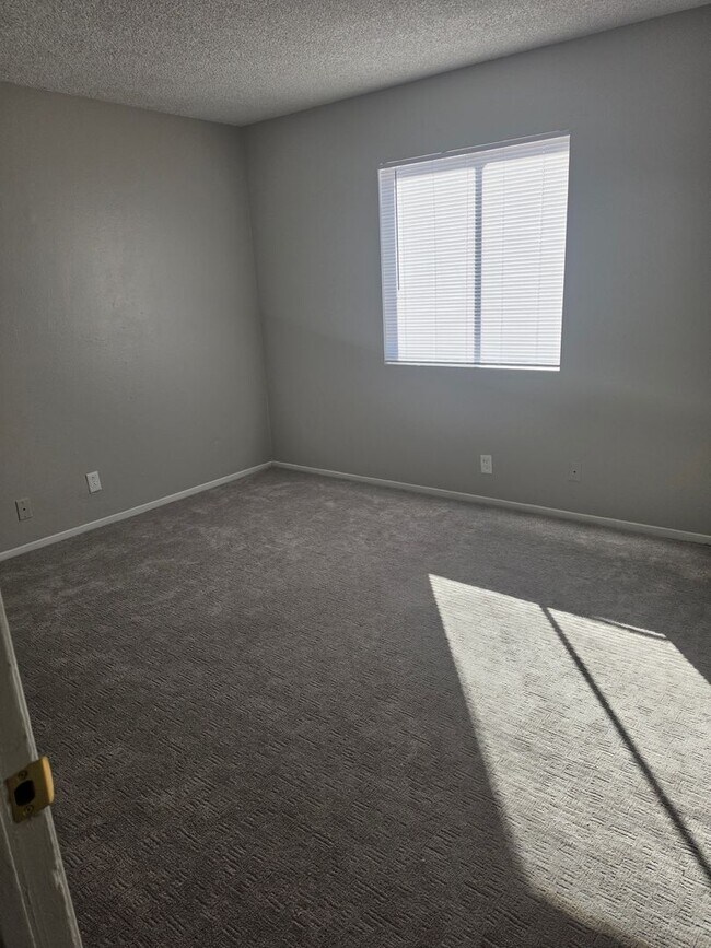 Building Photo - Beautiful 3bedroom/1 bath Home For Rent