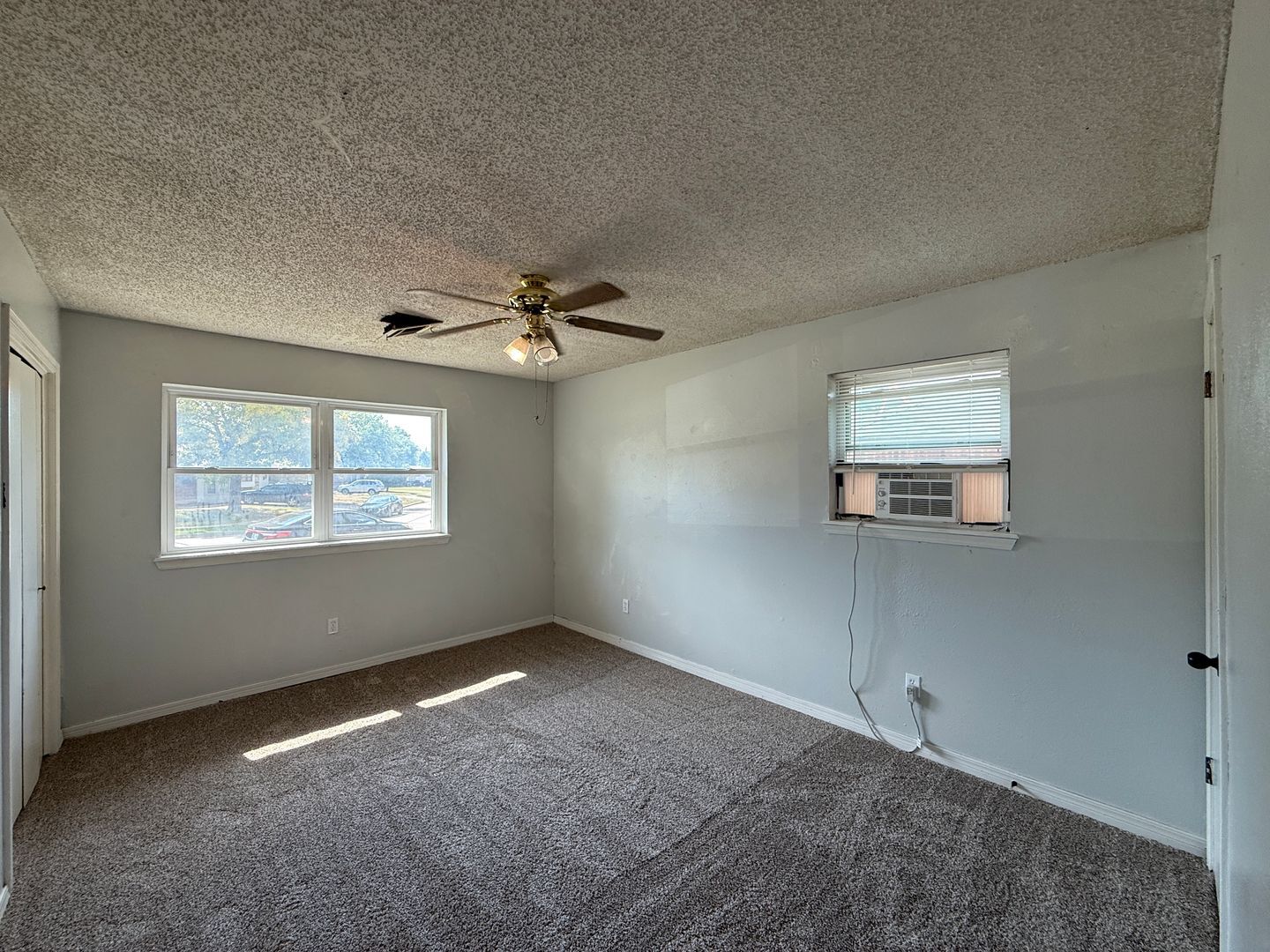 Building Photo - 330 Overton Dr