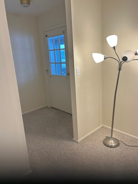 Building Photo - 1168A Clydebank Ct