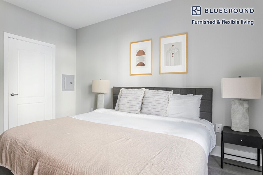 Building Photo - 5535 Westlawn Ave