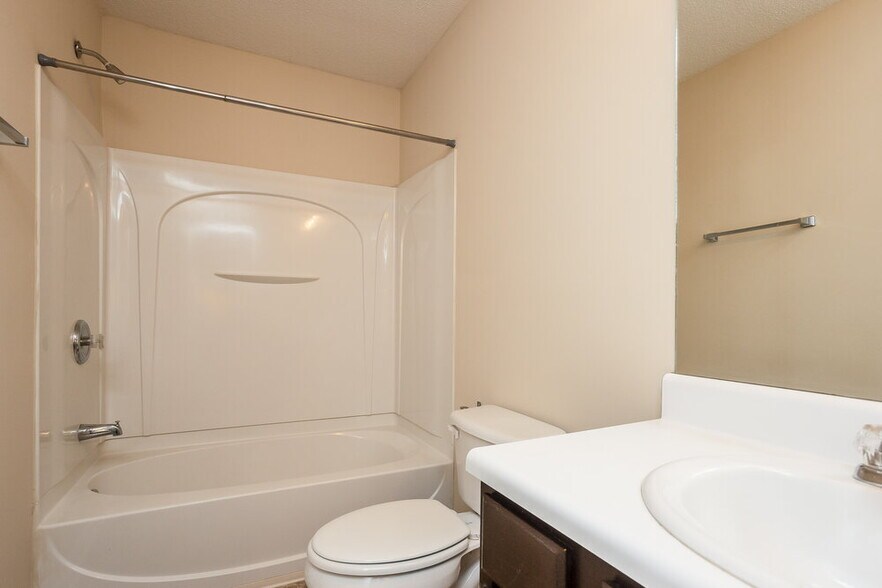 Building Photo - 108 Mount Comet Ct