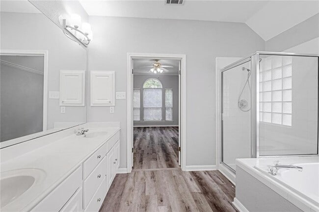 Building Photo - 13556 Anarosa Loop