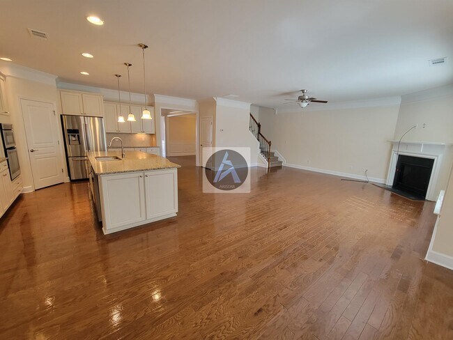 Building Photo - 1008 Applegate Dr