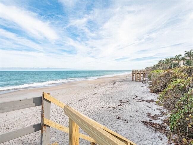 Building Photo - 5670 Jimmy Buffett Mem Hwy