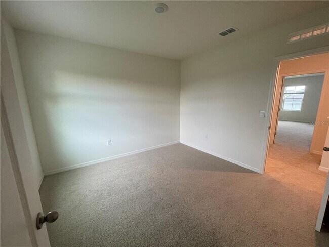 Building Photo - 498 Baroness Way
