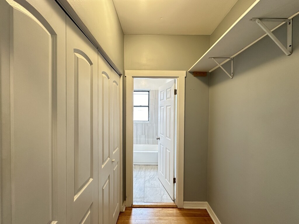 Building Photo - 1319 W Estes Ave