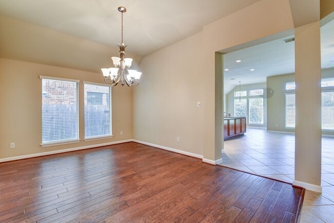 Building Photo - 4 BD / 3 BR Perry home in Creekstone Village!
