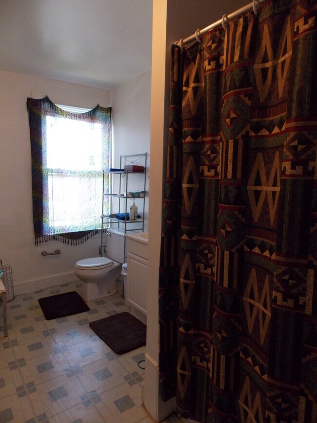 Building Photo - 2109 St Paul St