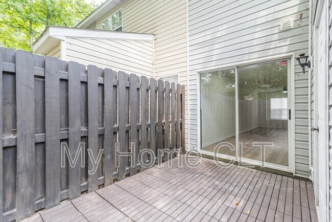 Building Photo - 1766 Forest Side Ln
