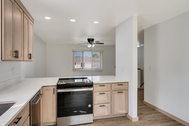 Building Photo - Cardinal Ave