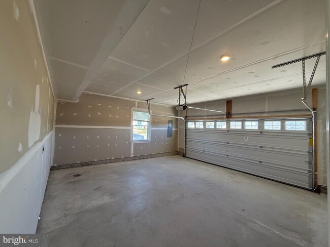 Building Photo - 1670 Lake Placid Dr