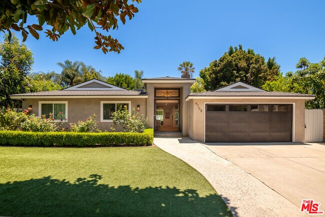 Building Photo - 4708 Aqueduct Ave