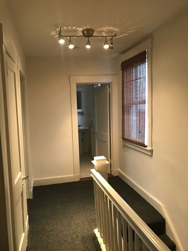 Building Photo - UPDATED SQUIRREL HILL HOUSE, AMAZING LOCATION AVAILABLE AUGUST 2025!