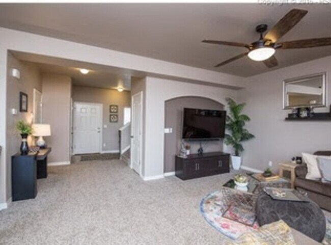 Building Photo - 2095 Reed Grass Way