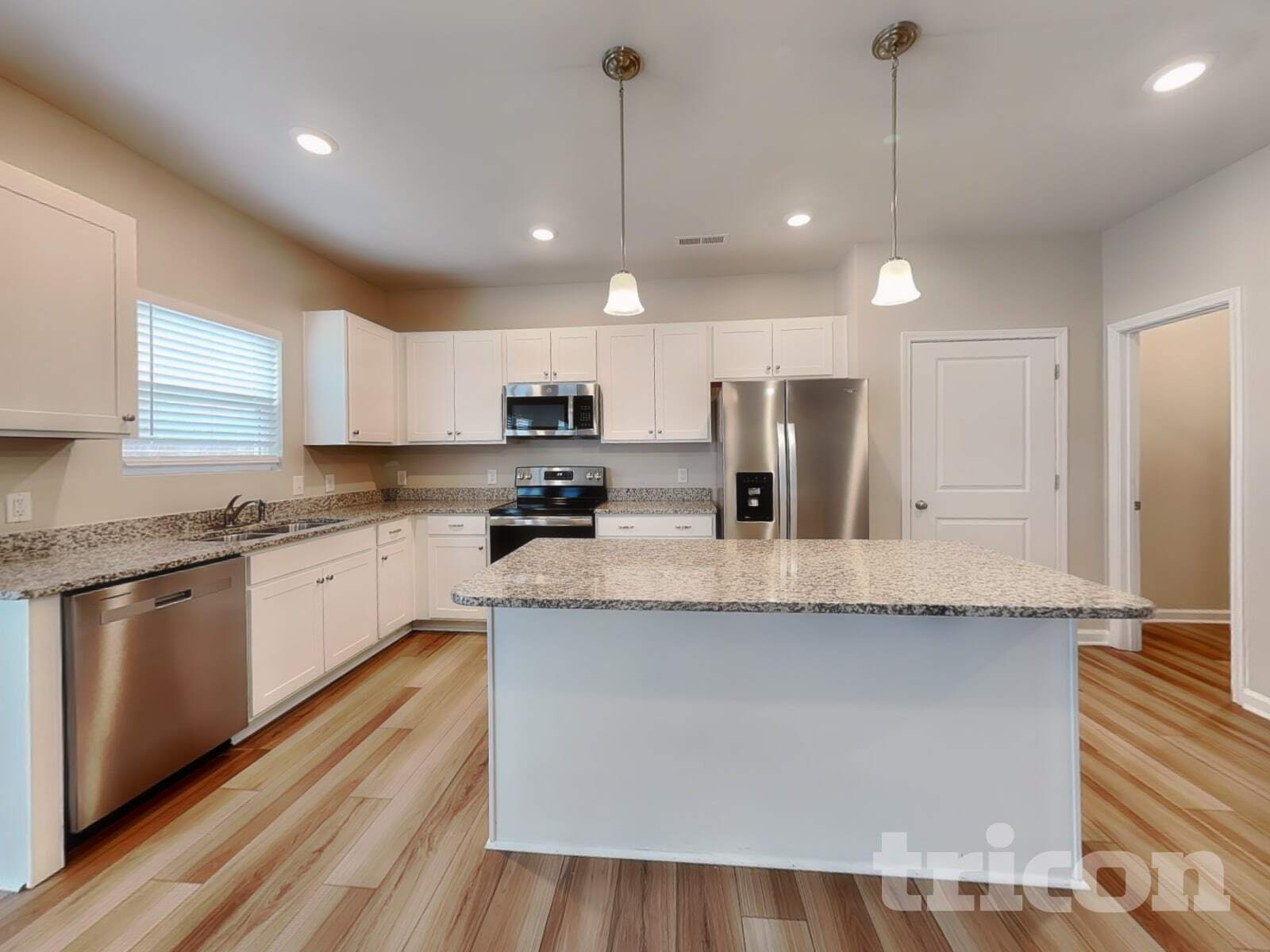 Building Photo - 3718 Streamside Dr