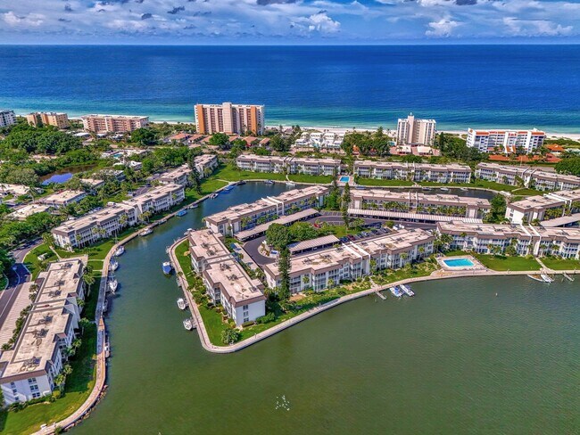 Building Photo - LUXURY LONGBOAT LIVING AT IT’S FINEST! AVA...