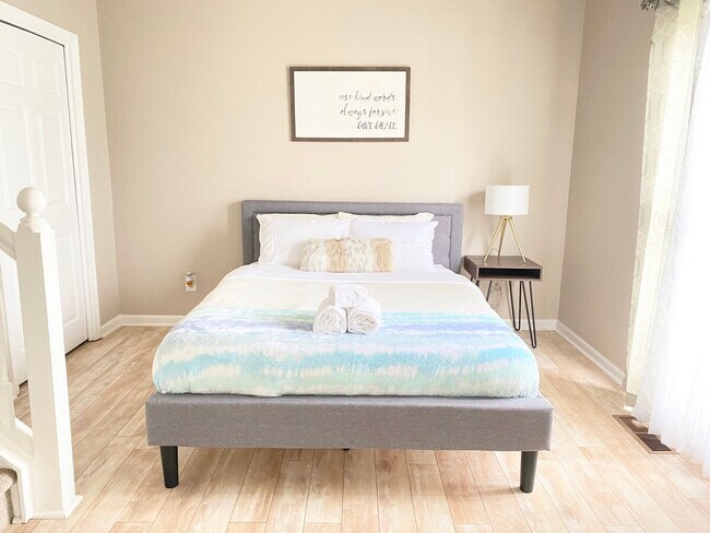 Building Photo - 1380 Twin Bridge Ln