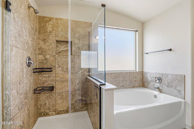 Building Photo - 3144 Hidden Creek Dr