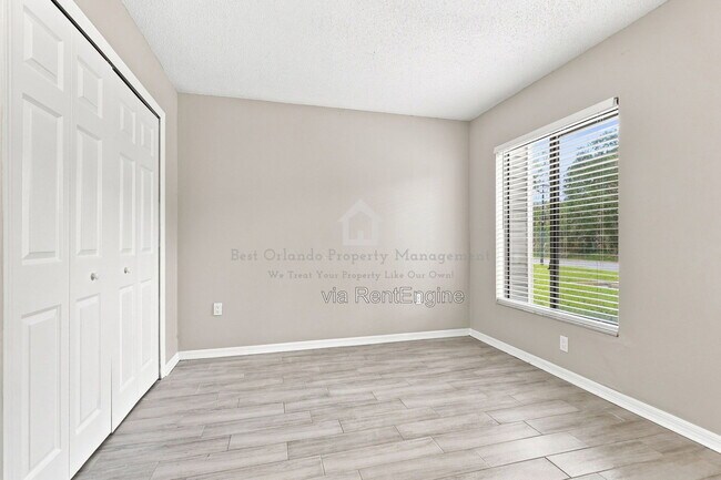 Building Photo - 9430 Torrington Ave