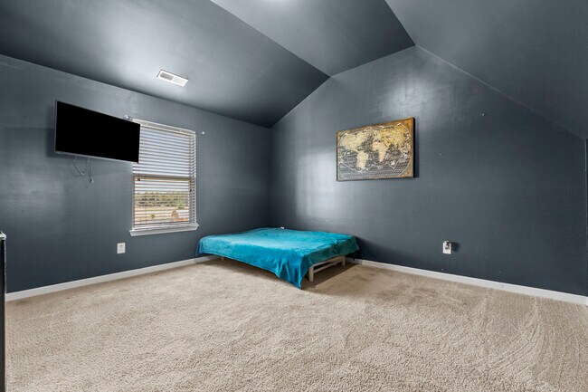 Building Photo - Raeford home