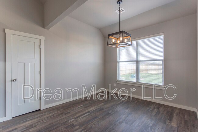 Building Photo - 3141 SE 35th St