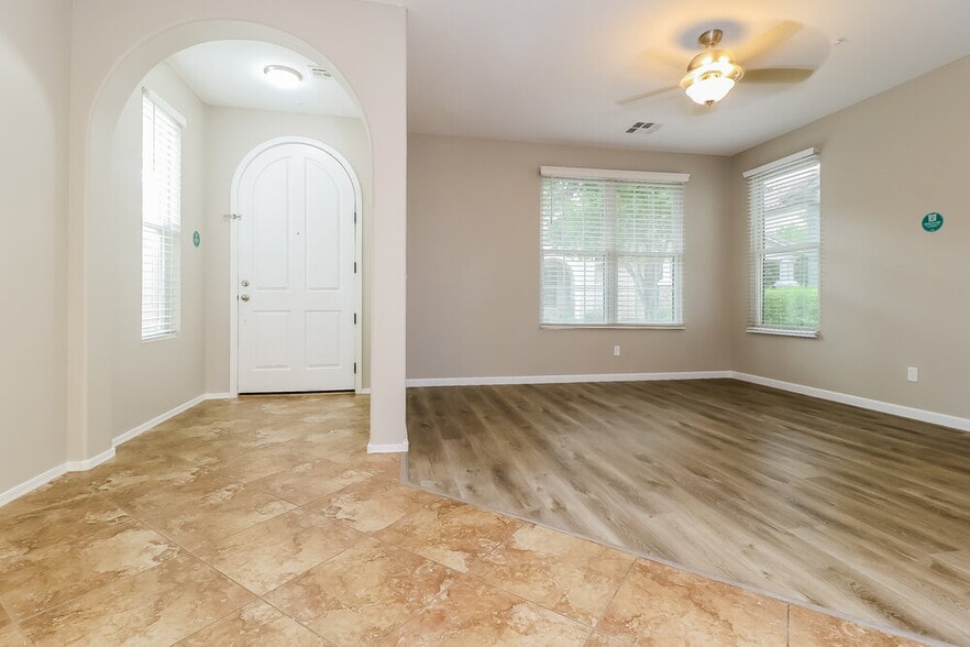 Building Photo - 28926 N 124th Dr