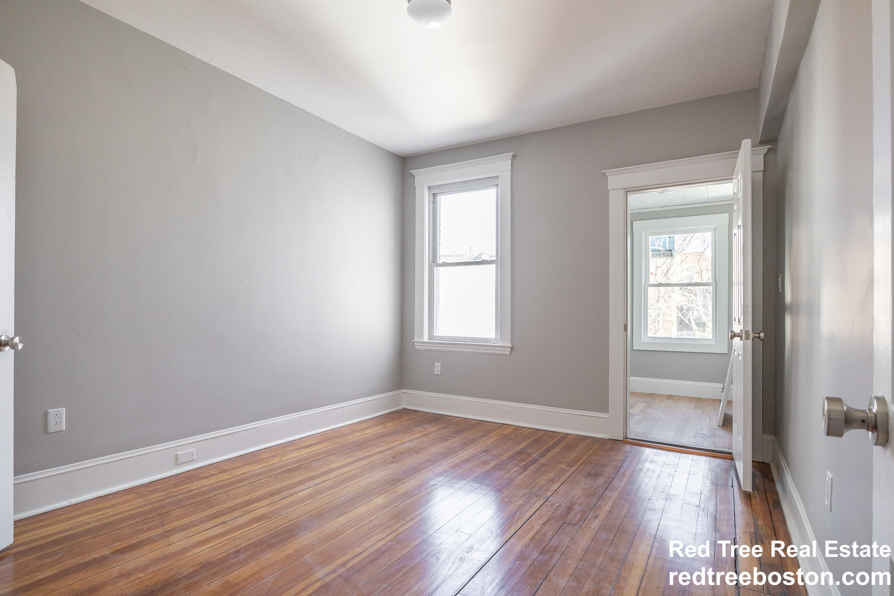 Building Photo - 190 Kelton