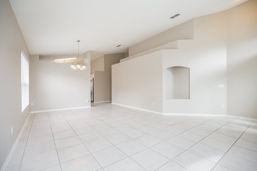 Building Photo - 15833 Pine Lily Ct