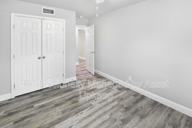Building Photo - 1223 Dumont Dr