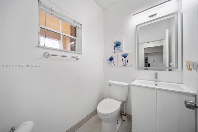Building Photo - 9883 SW 118th Pl