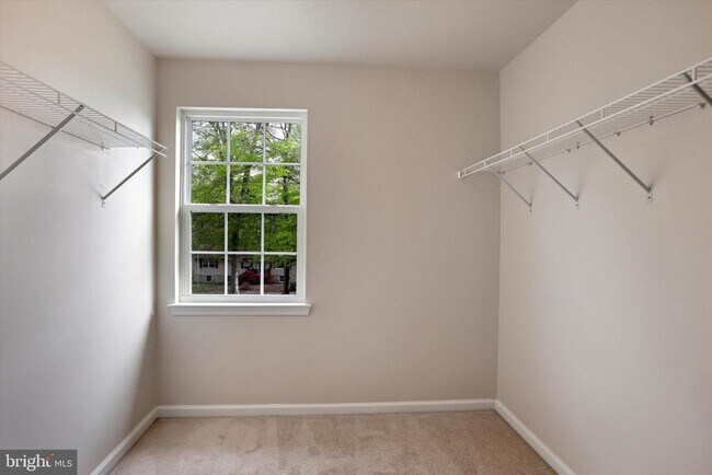 Building Photo - 6981 Linden Ave